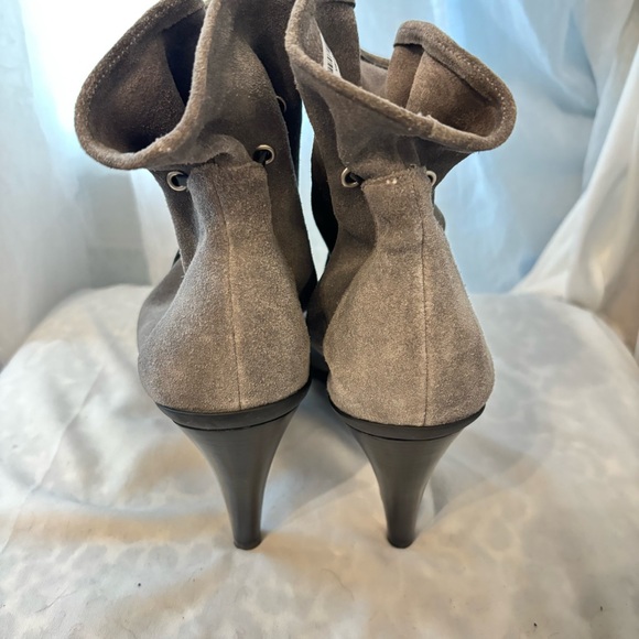 Michael Kors Soft Low Gray Suede Leather Womans Drawstring Boots Booties sz 10M - Picture 4 of 10